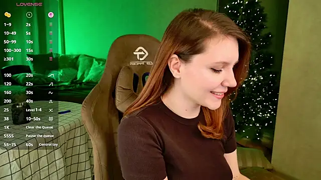 YouHoldMe online show from February 14, 4:26 pm