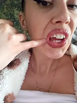 Snapshot of Virgin_Pussy_SquirtX chatting on February 16, 11:39 am Virgin Pussy SquirtX online show from February 16, 11:39 am