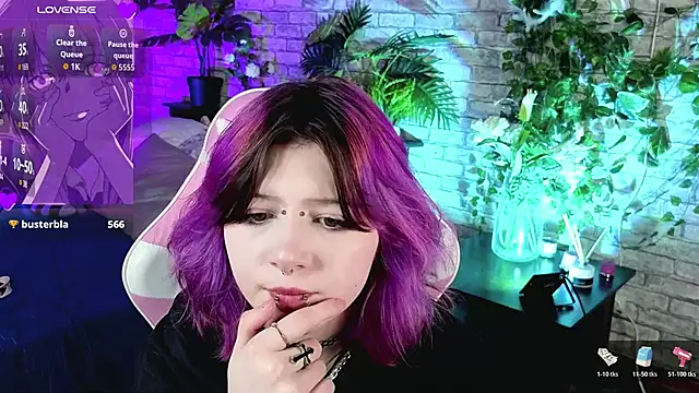 Snapshot of Ashley_Veil chatting on April 16, 9:39 pm Ashley Veil online show from April 16, 9:39 pm