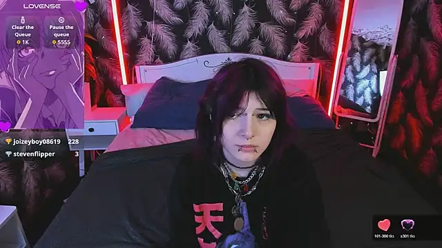 Snapshot of Ashley_Veil chatting on April 21, 2:51 am Ashley Veil online show from April 21, 2:51 am