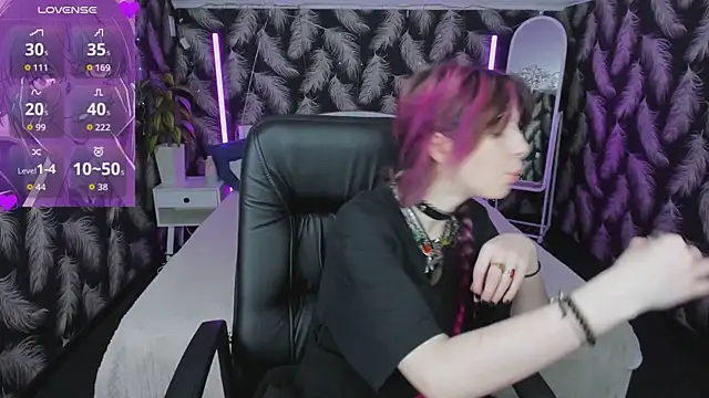 Ashley Veil online show from May 14, 8:59 pm