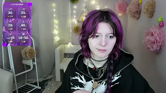 Ashley Veil online show from May 29, 2:15 pm