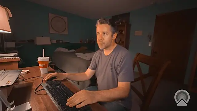 Snapshot of chrisw8140 chatting on July 13, 4:26 am chrisw8140 online show from July 13, 4:26 am