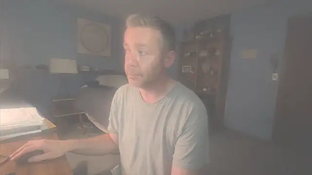 Snapshot of chrisw8140 chatting on July 30, 3:49 am chrisw8140 online show from July 30, 3:49 am