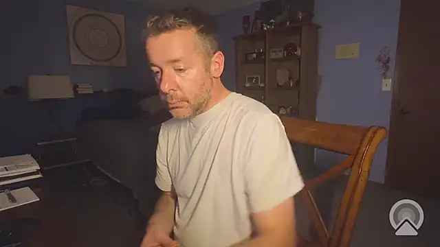 Snapshot of chrisw8140 chatting on August 3, 5:06 am chrisw8140 online show from August 3, 5:06 am