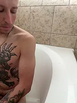 Snapshot of brngitdwn chatting on January 17, 11:41 pm brngitdwn online show from January 17, 11:41 pm