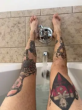 Snapshot of brngitdwn chatting on February 20, 8:20 pm brngitdwn online show from February 20, 8:20 pm