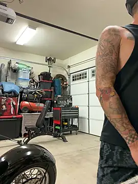 Snapshot of brngitdwn chatting on March 21, 5:12 am brngitdwn online show from March 21, 5:12 am