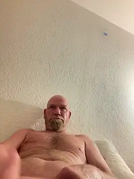 sofnhornyforu online show from May 5, 3:58 am