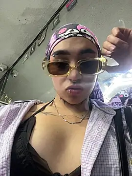 iriis online show from April 28, 10:48 pm