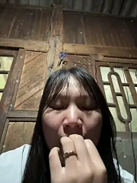 Charlotte-ee online show from March 6, 9:06 am