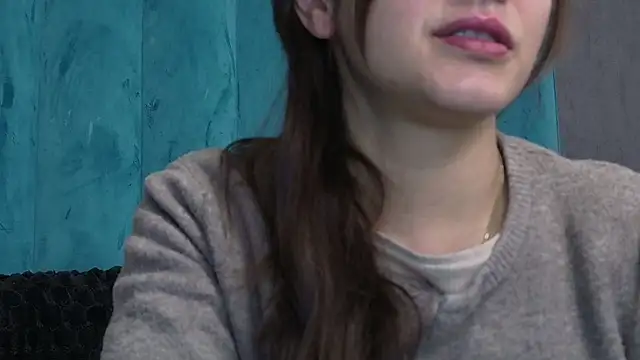 AnyaHappiness online show from February 18, 7:04 am