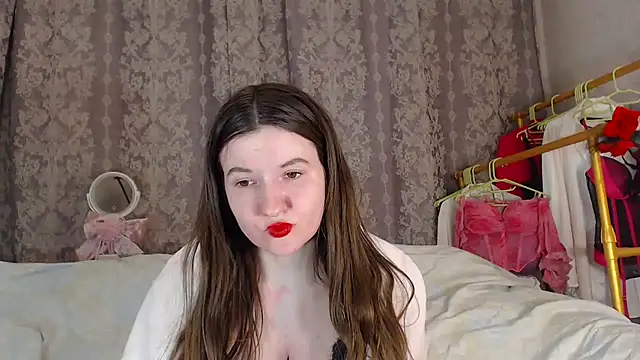 Snapshot of RileySteeele chatting on April 18, 1:48 pm RileySteeele online show from April 18, 1:48 pm