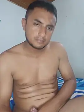 Snapshot of knox_zeque chatting on May 25, 9:43 pm knox zeque online show from May 25, 9:43 pm