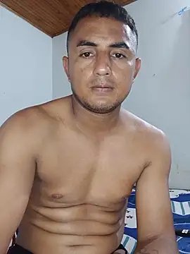 Snapshot of knox_zeque chatting on June 4, 3:07 pm knox zeque online show from June 4, 3:07 pm