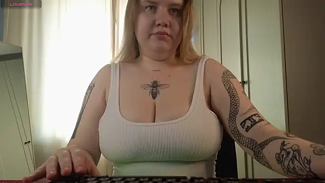 casey robbinss online show from June 9, 6:58 am