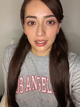 Snapshot of anny_bianchy chatting on February 11, 5:34 am anny bianchy online show from February 11, 5:34 am