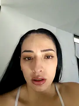 Snapshot of anny_bianchy chatting on February 27, 2:17 pm anny bianchy online show from February 27, 2:17 pm