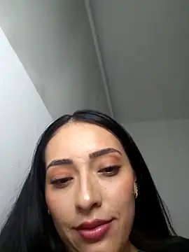 Snapshot of anny_bianchy chatting on March 11, 7:14 am anny bianchy online show from March 11, 7:14 am