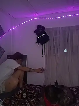 AlexxaAndRileyy online show from June 25, 5:28 pm