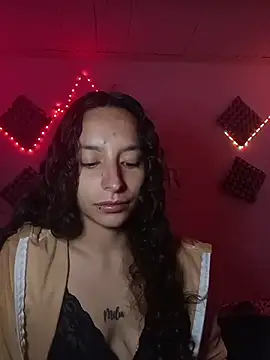AlexxaAndRileyy online show from August 2, 6:06 pm