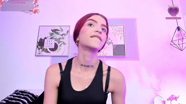 Snapshot of april_jones05 chatting on March 8, 12:53 pm april jones05 online show from March 8, 12:53 pm