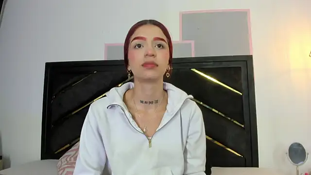 april jones05 online show from May 1, 12:43 pm