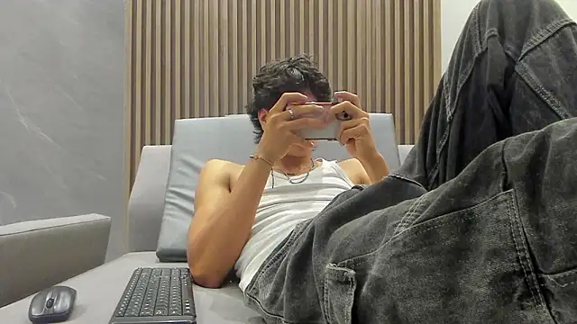 noahx valko online show from March 15, 5:57 am