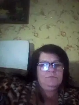 NysiOlsen online show from February 6, 9:40 pm