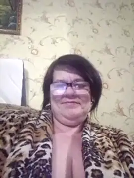 NysiOlsen online show from March 13, 5:19 pm