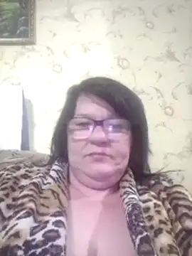 NysiOlsen online show from May 5, 6:38 pm