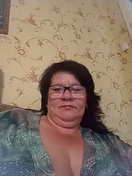 NysiOlsen online show from June 11, 3:43 pm