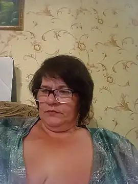 NysiOlsen online show from July 3, 4:46 pm