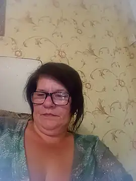 NysiOlsen online show from August 4, 3:47 pm