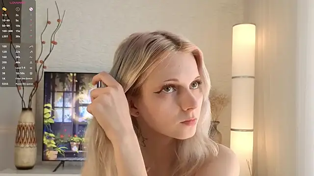 JuanaSumma online show from June 2, 6:04 am