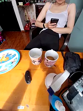 TWOLOVE16 online show from April 29, 2:10 pm