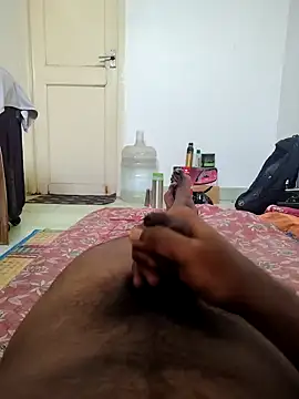 Snapshot of TamilBoy3007 chatting on May 18, 5:13 am TamilBoy3007 online show from May 18, 5:13 am