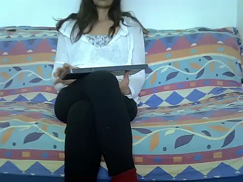 Snapshot of janehotmilf chatting on January 25, 9:57 am janehotmilf online show from January 25, 9:57 am