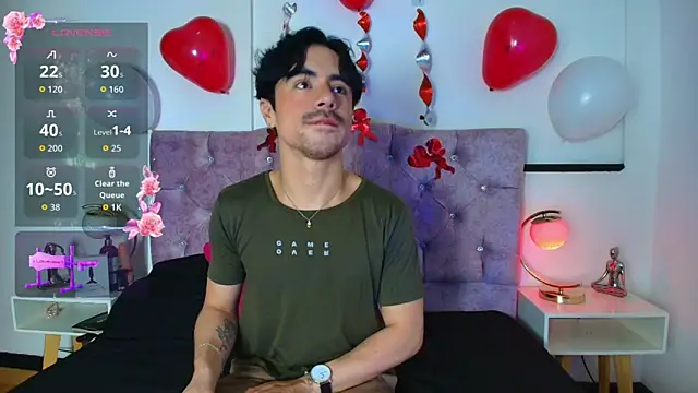 Ethan Briggs  online show from February 16, 3:46 am