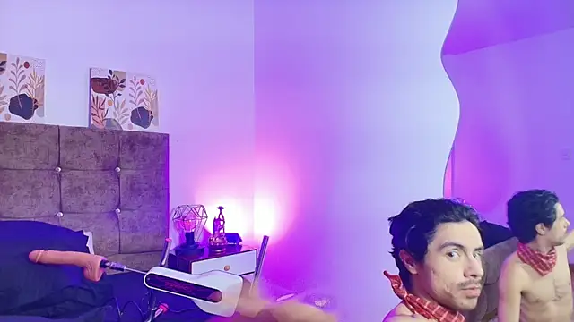 Ethan Briggs  online show from July 10, 3:33 am