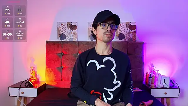 Ethan Briggs  online show from July 24, 3:37 am