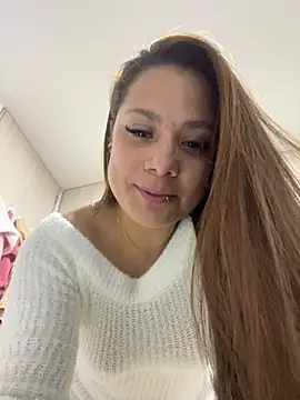 Pretty  Milf online show from April 2, 10:51 pm