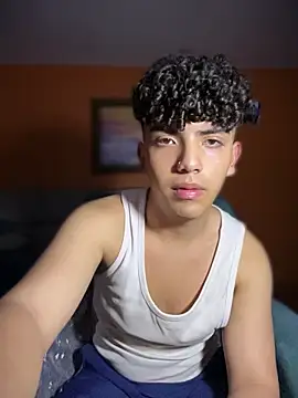 Snapshot of Nick_Twink chatting on February 24, 3:59 am Nick Twink online show from February 24, 3:59 am