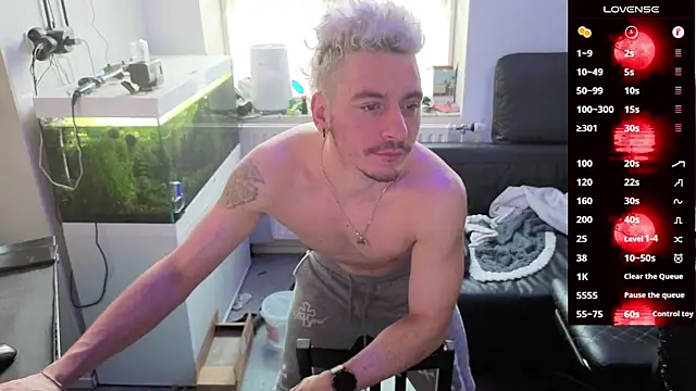 Rayzel White online show from February 16, 1:18 pm