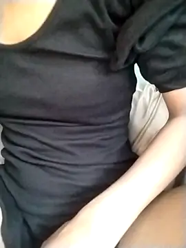 Snapshot of Lisa_xx2 chatting on February 26, 2:21 am Lisa xx2 online show from February 26, 2:21 am