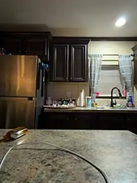 Snapshot of tastemecaroline chatting on March 11, 3:45 am tastemecaroline online show from March 11, 3:45 am