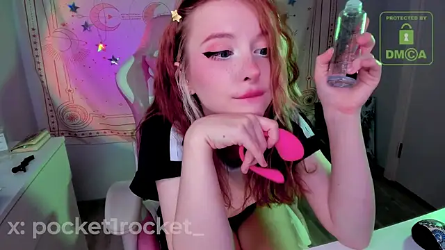 Snapshot of _PocketRocket_ chatting on September 21, 11:28 pm  PocketRocket  online show from September 21, 11:28 pm