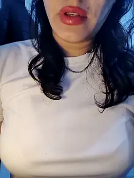 Snapshot of Karanfilim chatting on January 18, 10:35 pm Karanfilim online show from January 18, 10:35 pm