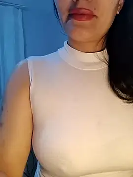 Snapshot of Karanfilim chatting on February 14, 9:55 pm Karanfilim online show from February 14, 9:55 pm