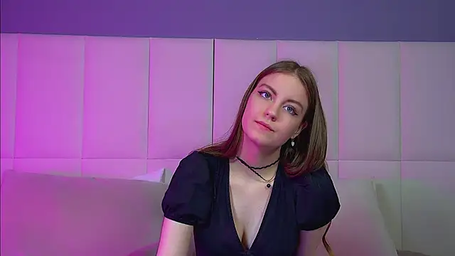 SofiaSarvain online show from April 27, 6:44 am